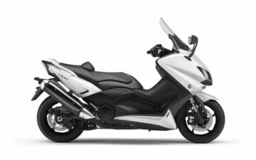 Réserver Yamaha T-MAX 500cc 