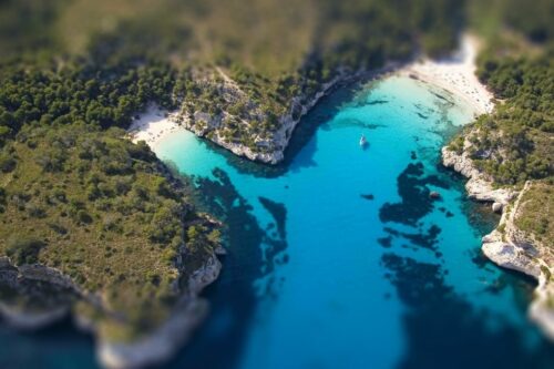 5 playas nudistas en Menorca - Cala Macarelleta 5 playas nudistas en Menorca - Cala Macarelleta