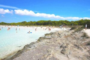 Playas escondidas en Menorca - Son Saura